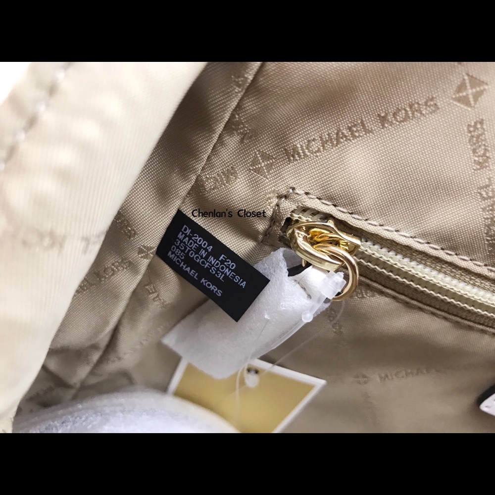 NWT Michael Kors Charlotte LG Set - Picture 10 of 10